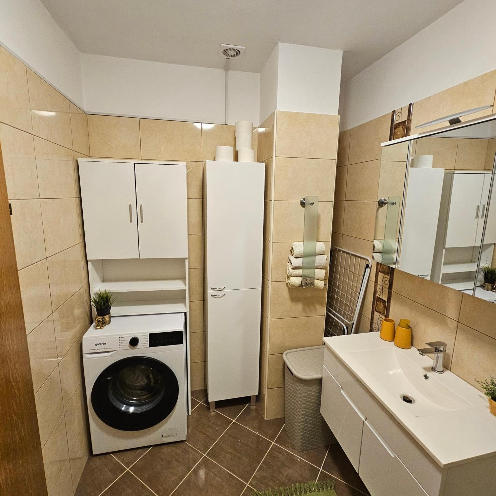 Apartman Ana & Marta Senj  Bagian luar foto