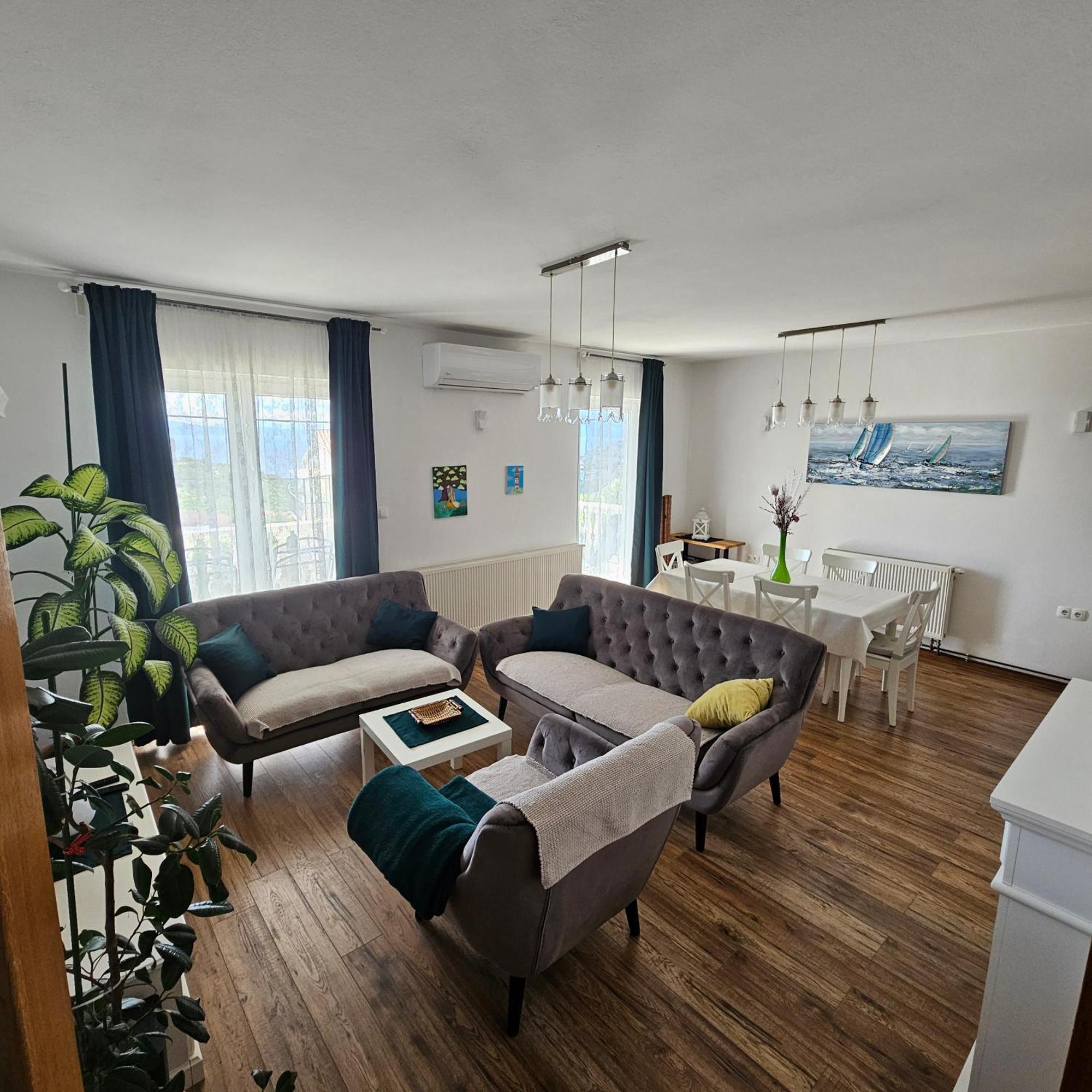 Apartman Ana & Marta Senj  Bagian luar foto